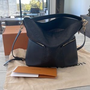 Louis Vuitton melie Black leather. Nice bag!!!